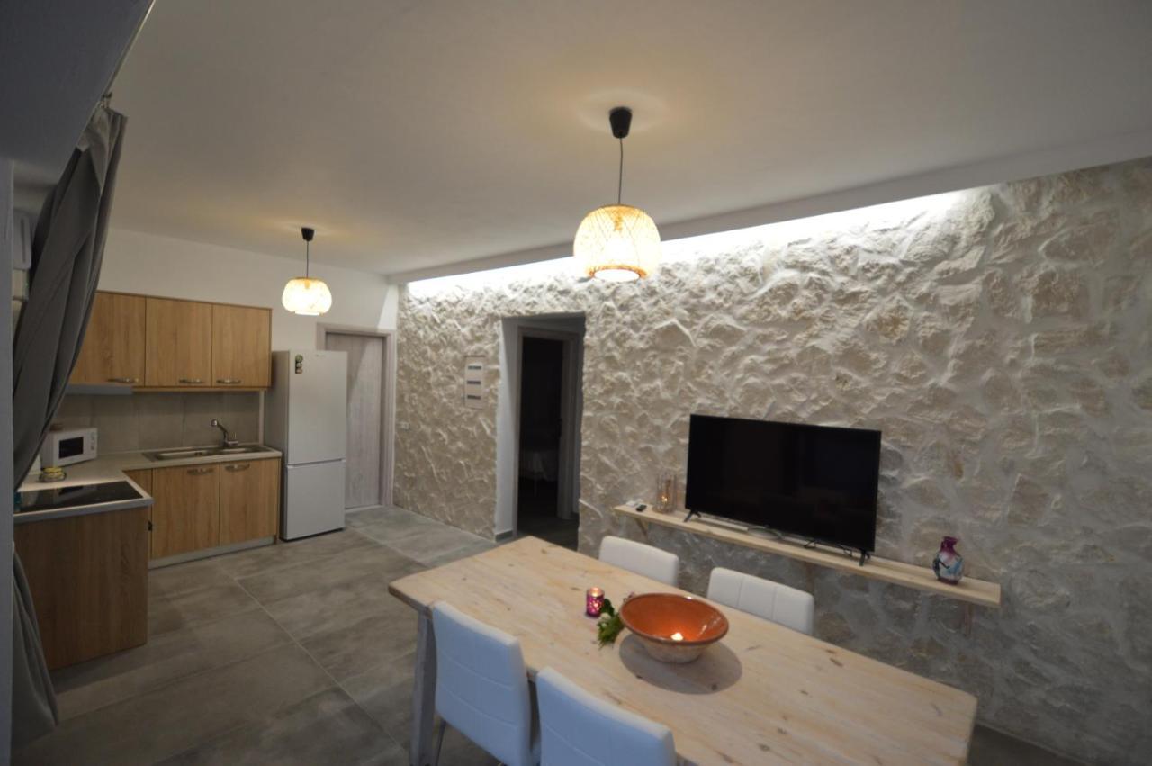 פליראקי Studios Maria Christina מראה חיצוני תמונה
